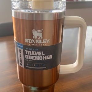 Stanley 40oz tumbler GOLD LAVA limited edition
